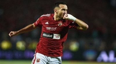 اللاعب التونسي علي معلول يغادر الأهلي المصري بعد 8 سنوات