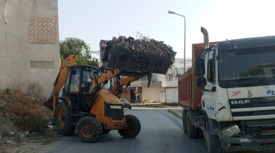 بلدية رواد تنفّذ حملة نظافة شاملة بمنطقة الغزالة