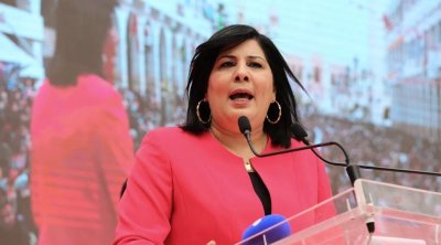Tunisie : Le comité de défense de Abir Moussi dénonce des transferts " arbitraires"
