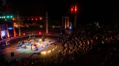En images : Soirée mystique avec Nass El Ghiwane au Festival de Hammamet