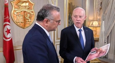 زيارة بولوس إلى تونس: رسائل تحذير أمريكية ومؤشرات على فتور دبلوماسي
