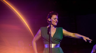 Robin Bennett au Festival de Hammamet : une musique sans frontières qui célèbre la liberté et l’humain