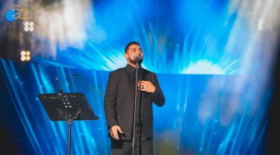 Adam envoûte Carthage : un premier concert couronné de succès