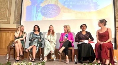 En images : Imèn Moussa et Hanen Marouan illuminent le Festival de Poésie de Bucarest