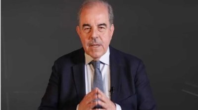 الزنايدي : تونس تستحق أفضل من الشعبوية والفشل