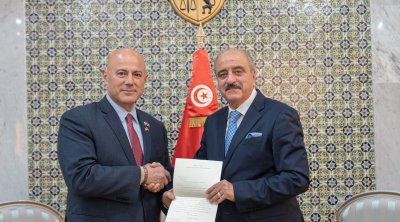 السفير الأمريكي الجديد يبدأ مهامه في تونس