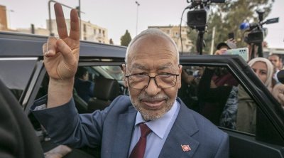 عامان سجنًا للغنوشي في قضية تبرع الهلال الأحمر التونسي