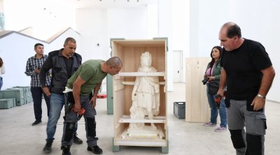 بالصور :عودة 30 قطعة أثرية إلى متحف باردو بعد ترميمها بإيطاليا