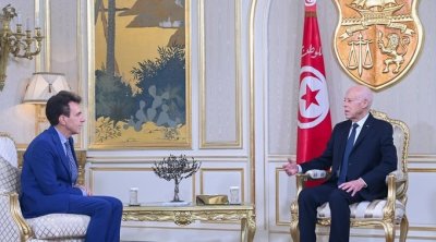 بعد لقائه بالطبوبي: سعيد يوجه تنبيها لسفير الاتحاد الأوروبي