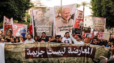 تونس: مسيرة سلمية ترفع شعار المعارضة ليست جريمة