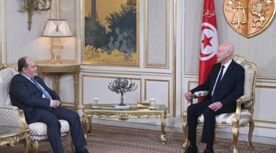Saïed reçoit le Premier ministre Sifi Ghrieb et appelle à renforcer le travail commun