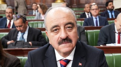 النفطي : تونس تفاوض واشنطن لمراجعة الرسوم الجمركية