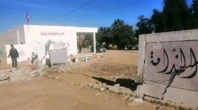 القيروان: تحطّم جزء من سور مدرسة زعفرانة بعد انزلاق شاحنة