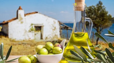 التونسي يستهلك 3 لترات من زيت الزيتون سنويًا فقط