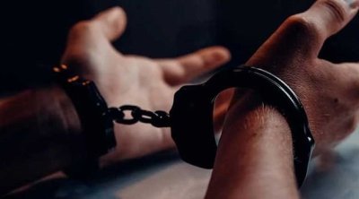 قفصة: بطاقة إيداع بالسجن في حق موظف وإيقاف عمدة بتهمة استغلال النفوذ