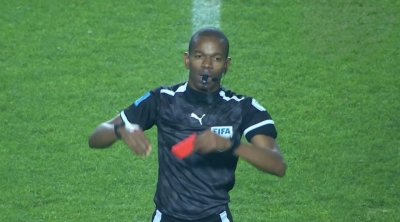 قناة الأهلي تتهم حكم مباراة الترجي بالفساد والرشوة