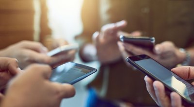 الإنترنت يواصل الهيمنة على قطاع الاتصالات في تونس