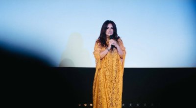 Hend Sabry brille en doré (Photos)