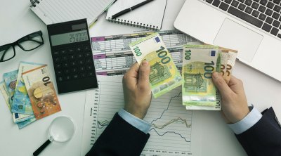 الشكندالي: تحويلات التونسيين بالخارج تتأثر بالأزمات الخارجية