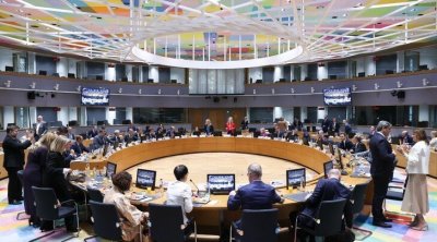 Les ministres européens discutent sanctions contre Moscou et sécurité au Moyen-Orient à Bruxelles