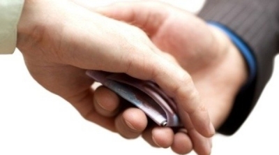 المنستير : اقالة معتمد البقالطة بعد ان طلب رشوة من صاحب مقهى 