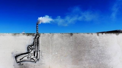 صفاقس : ايقاف فنانة تشكيلية بسبب احتجاجها على التلوث بصورة ''غرافيتي'' 