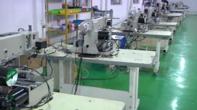 بعد اعلن افلاسه : عاملات مصنع يتولين ادارته بمعية النقابة لإنقاذه في المهدية 