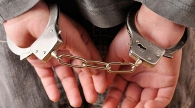 القبض على اجنبي بحوزته 32 بطاقة بنكية 