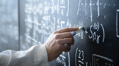 القيروان : تلميذ يعنف استاذه و يحيله على المستشفى 