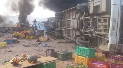  القصرين: وفاة 20 شخص وإصابة 50 آخرون بحروق في حادث إصطدام شاحنة بحافلة ( تحيين) 