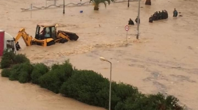 سوسة : الجيش الوطني يجلي المواطنين بسبب الفياضات 