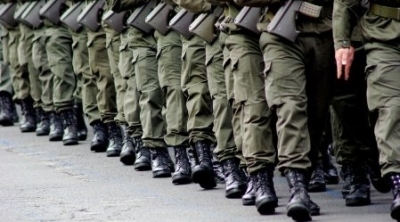 شاحنة تهريب تدهس عسكري و ترديه قتيلا في الذهيبة