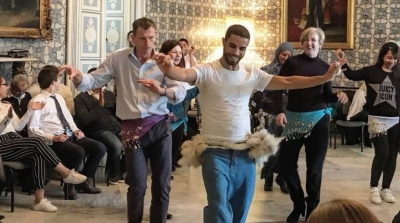Tunisie : Rochdi Belgasmi fait danser l'ambassadrice du Royaume-Uni ( photo)