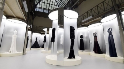 Paris : Une exposition-hommage à Azzedine Alaïa