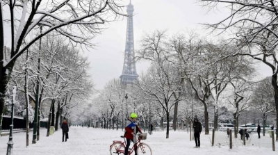 France: la neige sème la pagaille dans Paris 