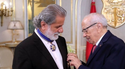 BCE décore Marcel Khalifa des insignes de Grand Officier de l'ordre du mérite national