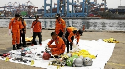 Crash d'un avion au large de l'Indonésie : de nombreux restes humains retrouvés