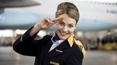 Les hôtesses ne sont plus obligées de se maquiller