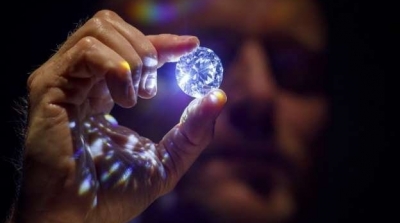 Paris : un diamant de 45 millions d'euros volé