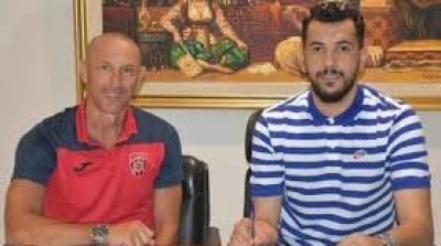 Hichem Belkaroui signe avec l’USM Alger