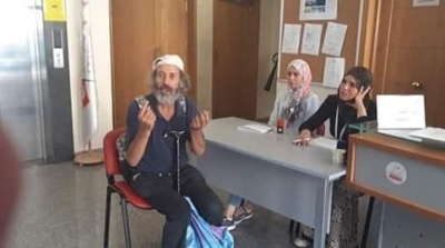 Le peintre Abdelhmid Ammar dépose sa candidature à la présidentielle