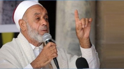 Évacuation de l'imam Houcine Lâabidi de la mosquée Zitouna  par la force publique