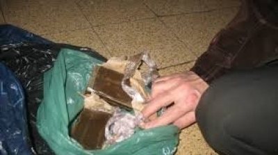 Mise en échec d’une tentative de contrebande de 800 capsules de résine de cannabis à l’aéroport Tunis-Carthage