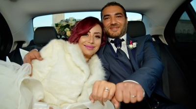 منال عبد القوي و زوجها في الحجر الصحي الذاتي 