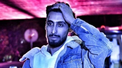 توجيه تهمة مسك و إستهلاك مادة مخدرة لـA.L.A  