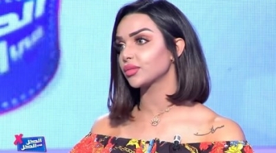 ''كلاش'' بين إيمان الشريف و أساور