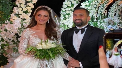 درة زرق زوجة ثانية للمصري هاني سعد