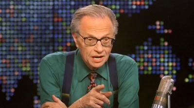 وفاة الاعلامي الأمريكي لاري كينغ 