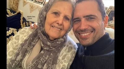  ظافر العابدين يرثي والدته بكلمات مؤثرة