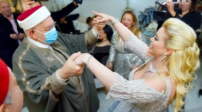 مريم بن مولاهم : الشيخ مورو هو الأب الروحي متاعي